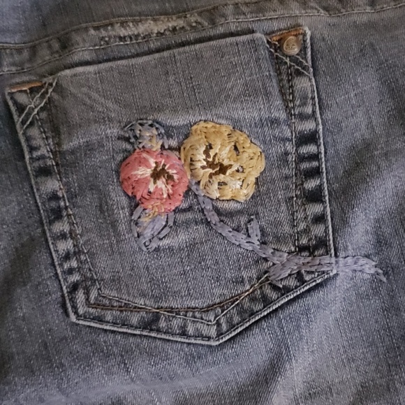 Jean bermuda shorts with embroidery - juniors - Picture 3 of 5